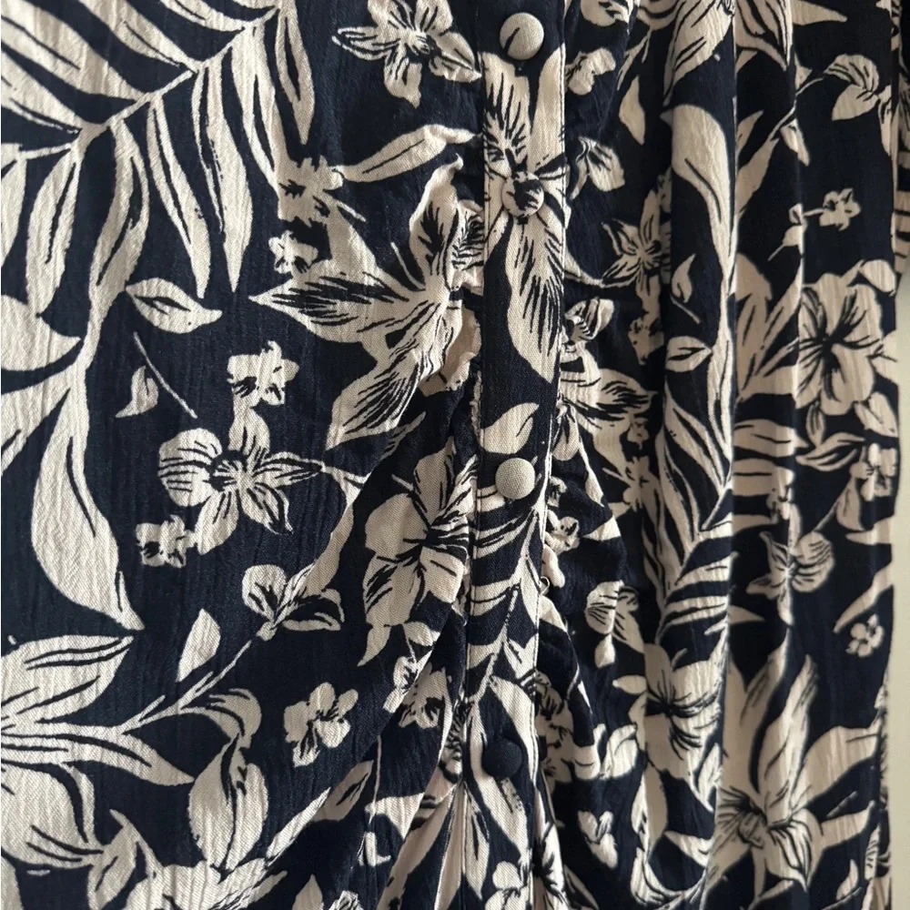 Faherty Blue and White Flutter Sleeve Maxi Dress - Picture 6 of 7